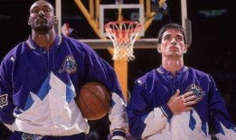 犯规王在线观看,在线观看，揭秘篮球场上的违规传奇